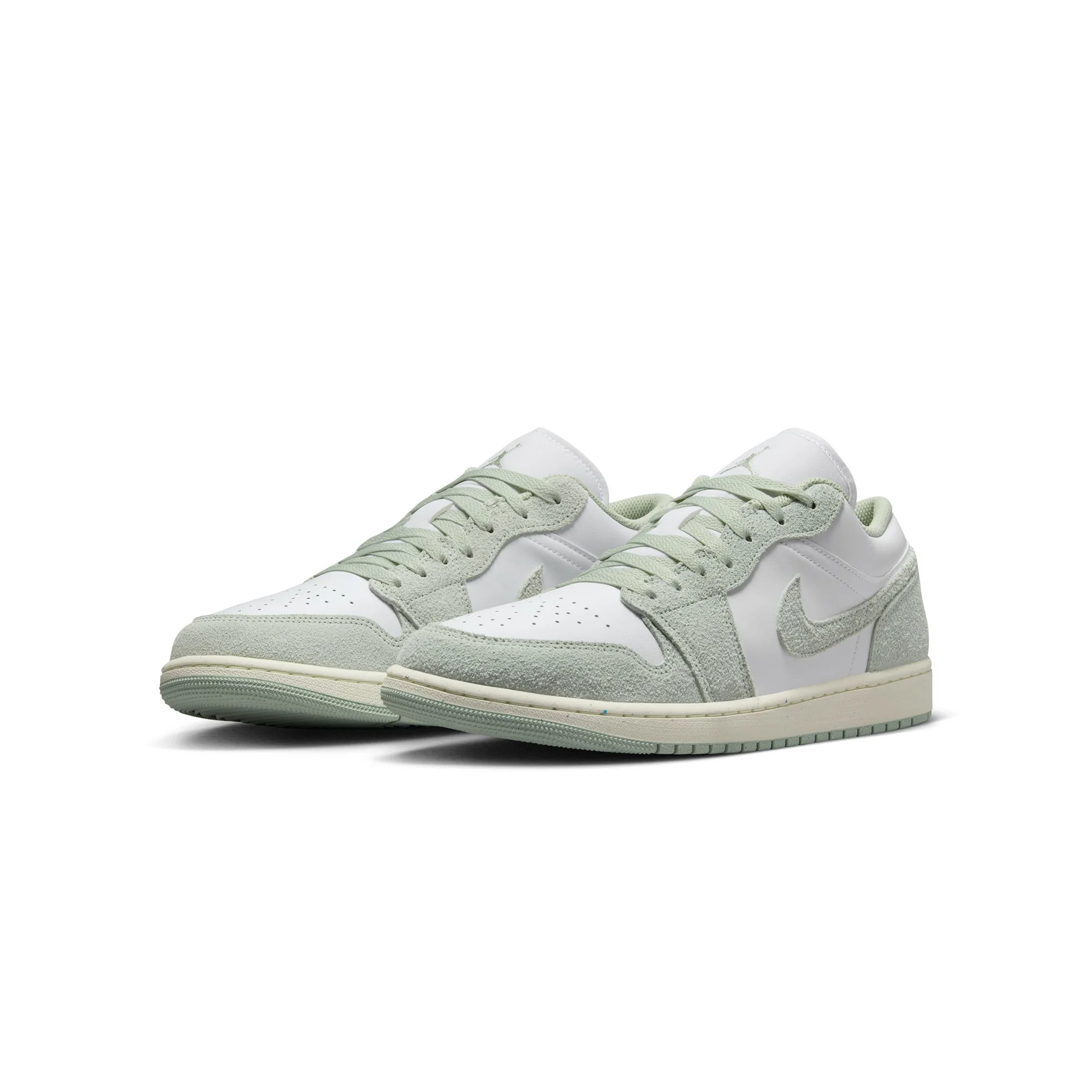 Air Jordan 1 Mens Low SE Shoes - Image 2