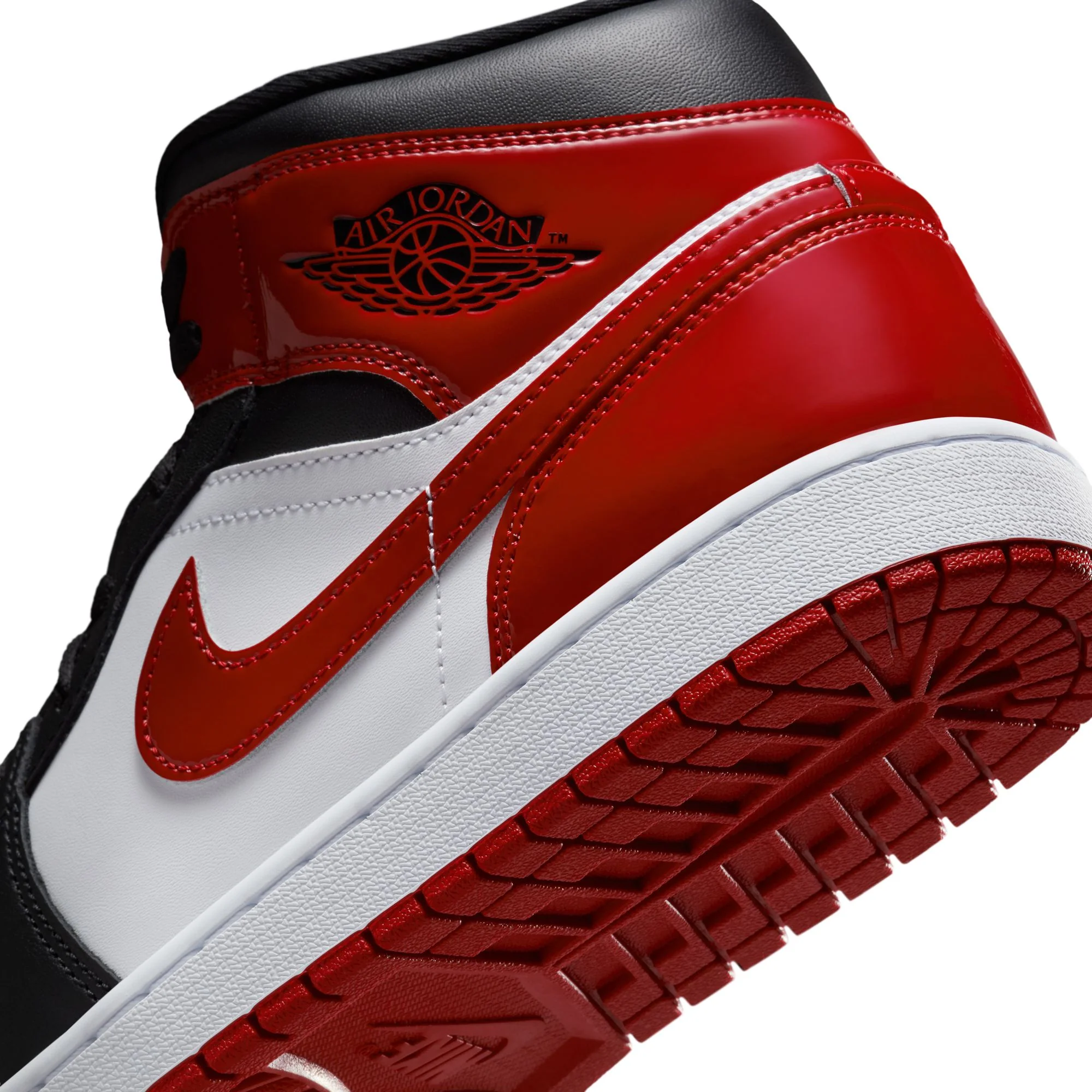 Air Jordan 1 Mens Mid SE Shoes - Image 4