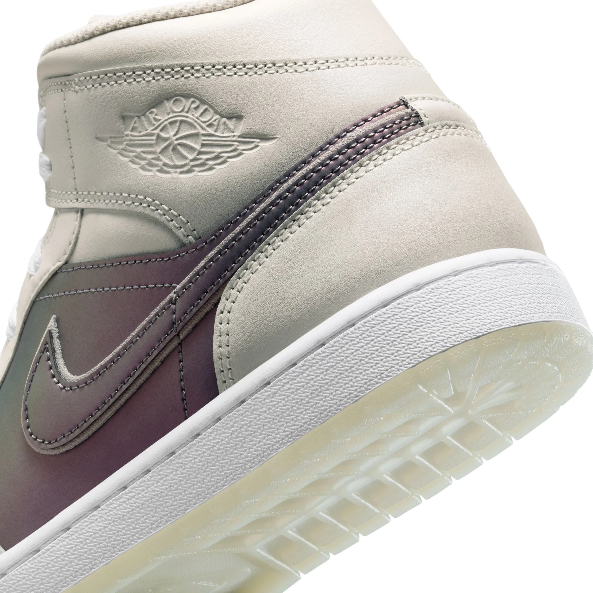 Air Jordan 1 Mens Mid SE Shoes - Image 4