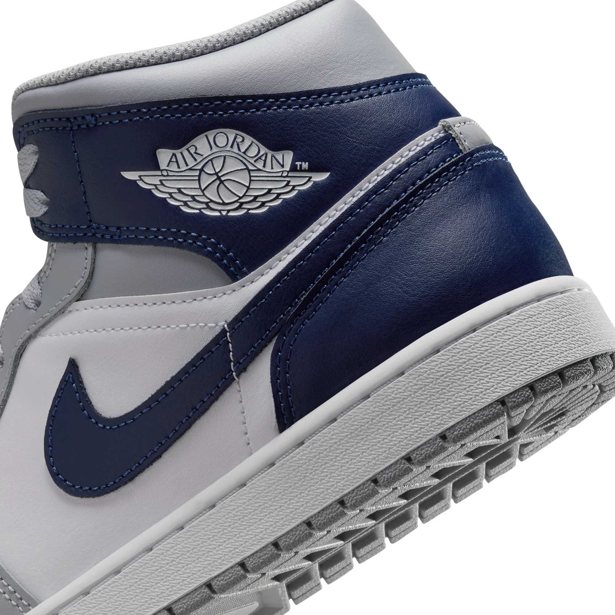 Air Jordan 1 Mens Mid Shoes - Image 4