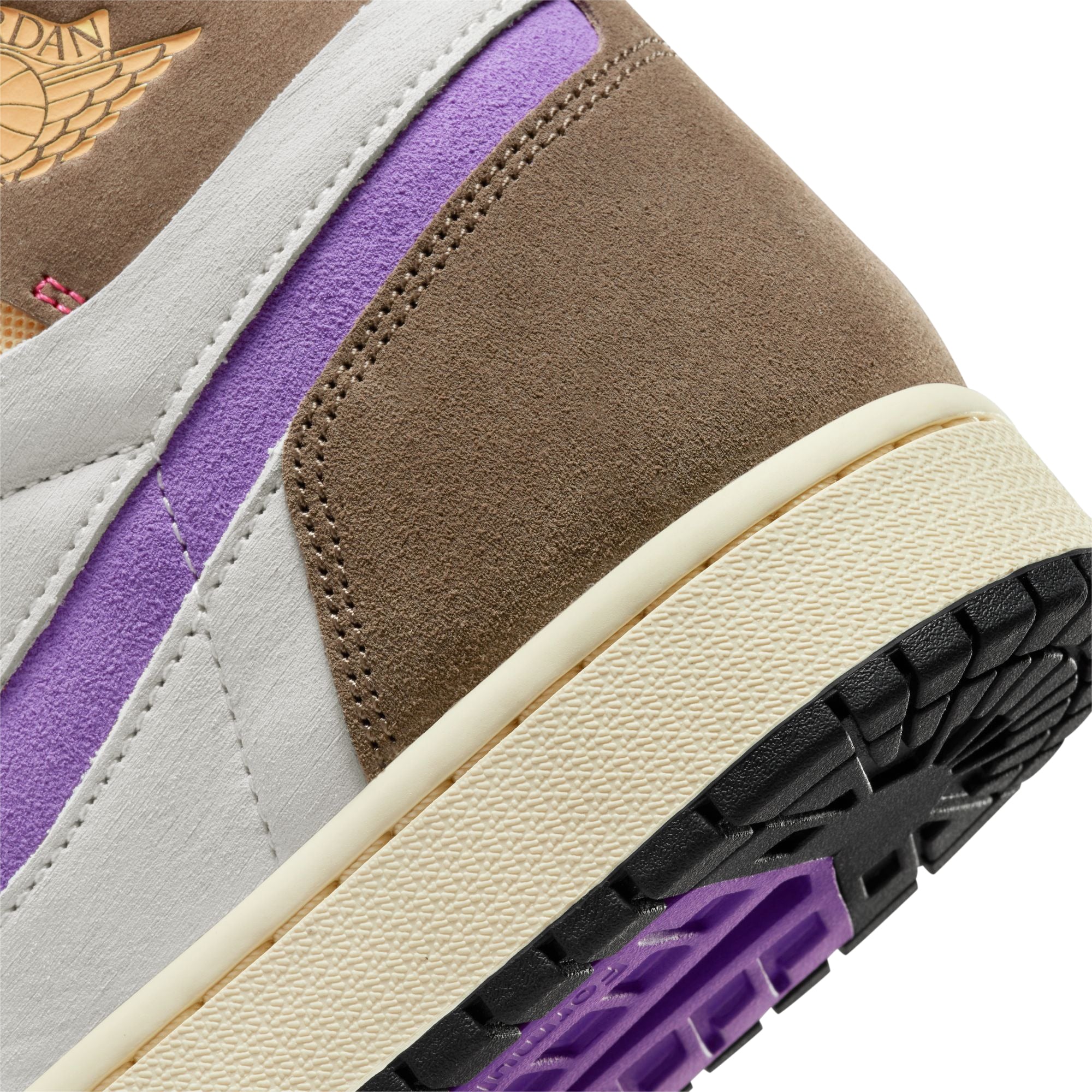 Air Jordan 1 Mens Zoom Comfort 2 Shoes - Image 4