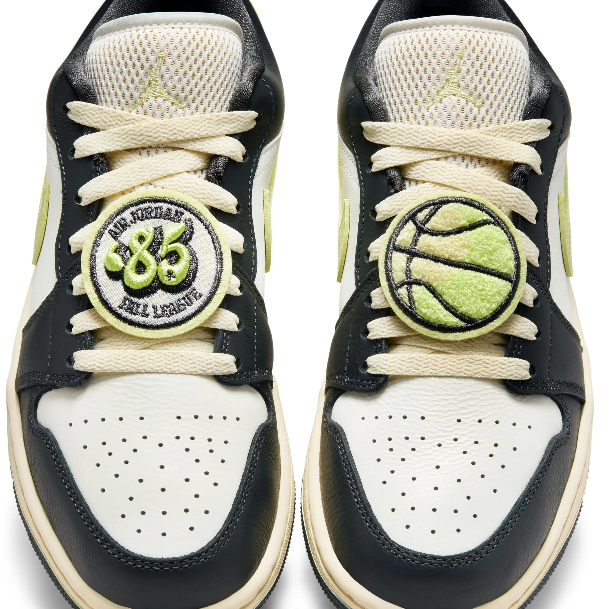 Air Jordan 1 Womens Low SE Shoes - Image 4