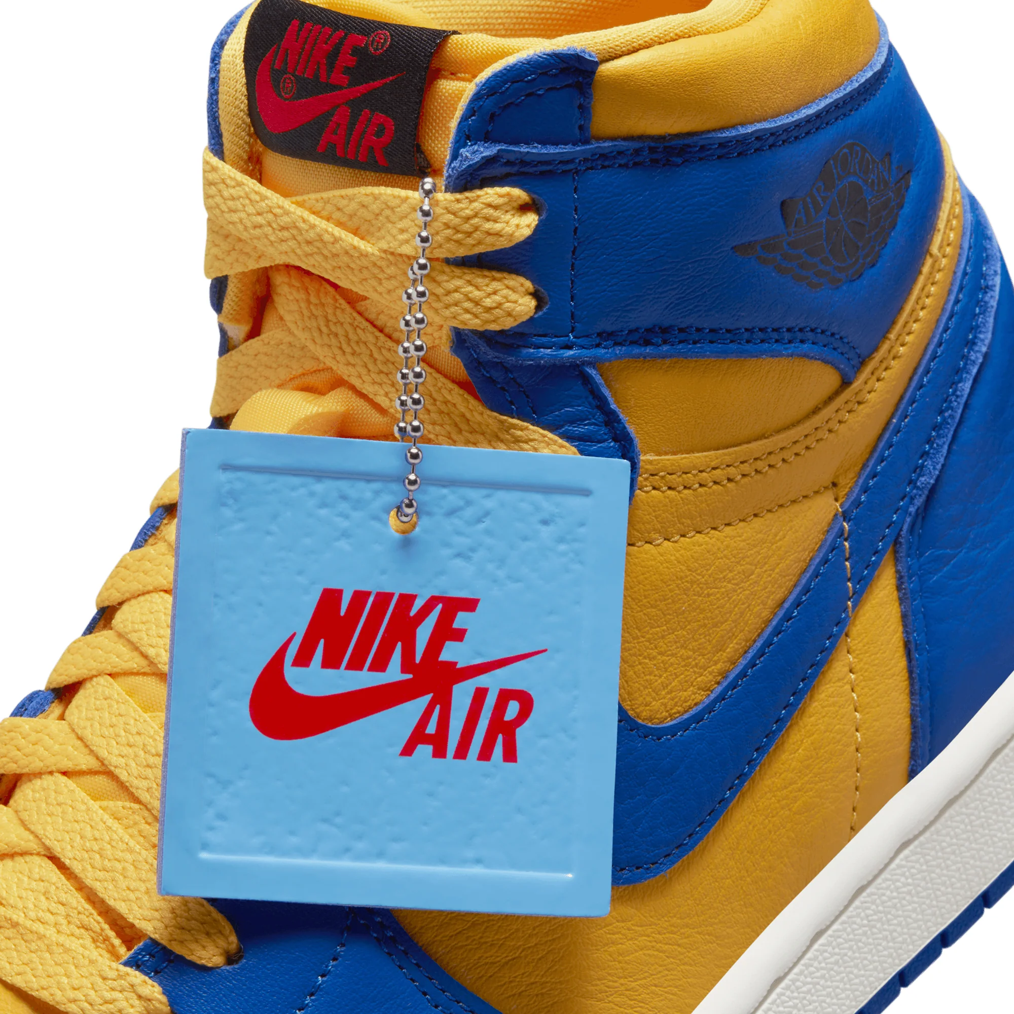 Air Jordan 1 Womens Retro High OG Shoes - Image 4