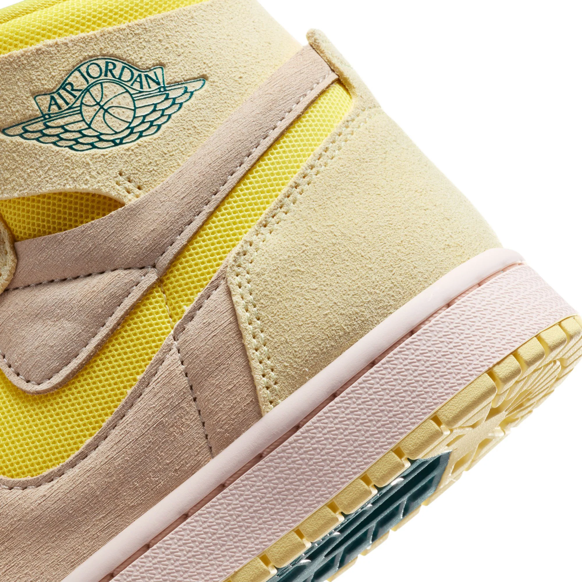 Air Jordan 1 Womens Zoom Comfort 2 Shoes - Image 4