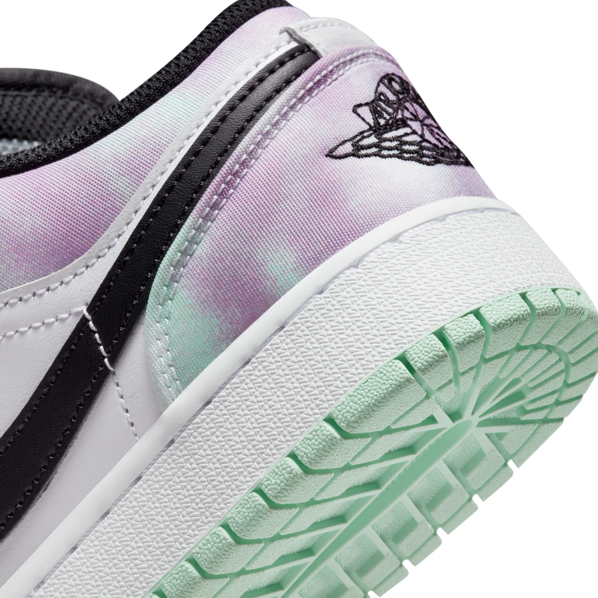Air Jordan Kids 1 Low SE Shoes - Image 4