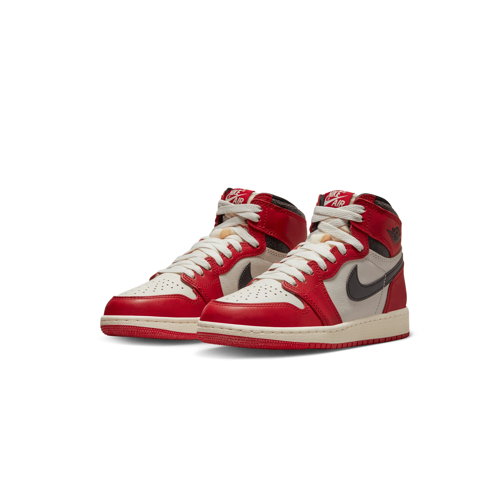 Air Jordan Kids 1 Retro High OG Shoes - Image 2