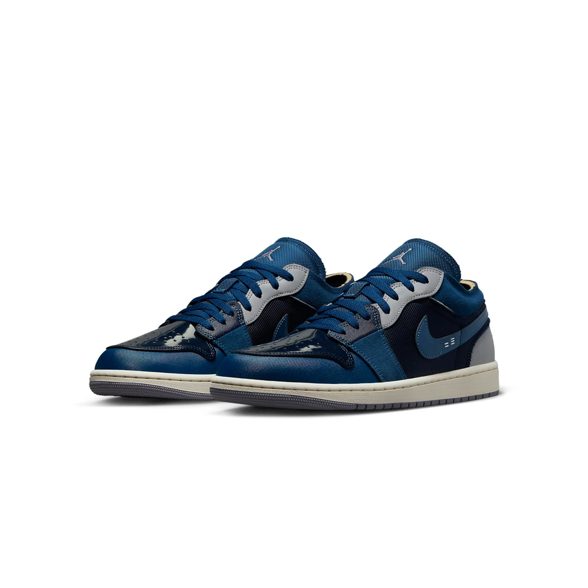 Air Jordan Mens 1 Low SE Craft Shoes - Image 2