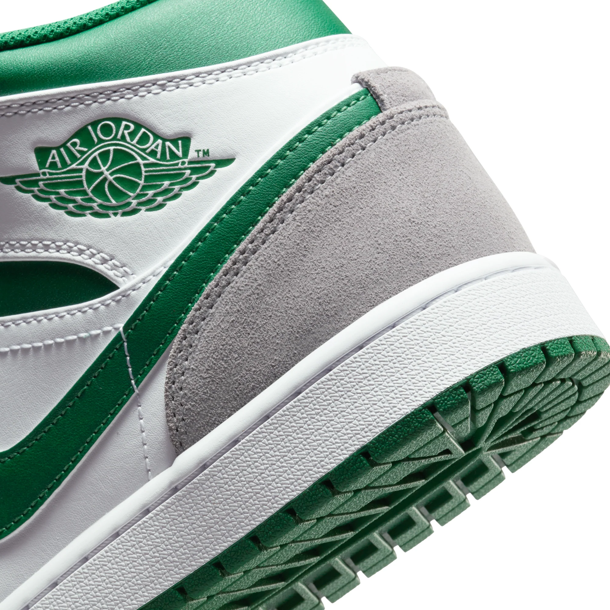 Air Jordan 1 Mid SE Shoe 'White/Pine Green' - Image 4