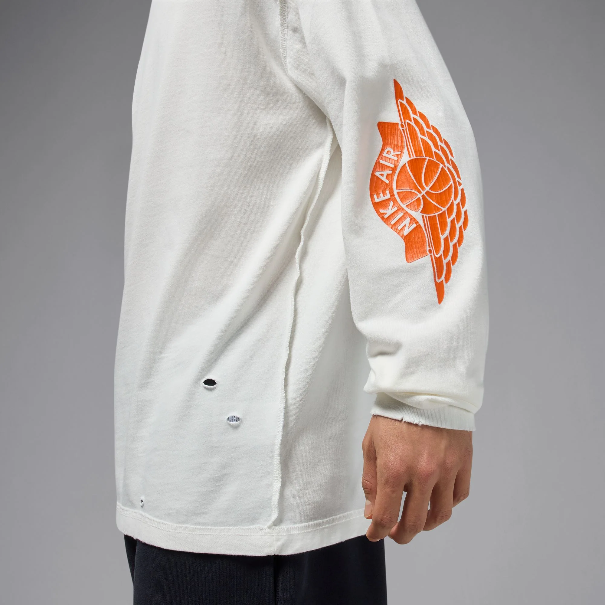Air Jordan Mens Long-Sleeve Tee - Image 4