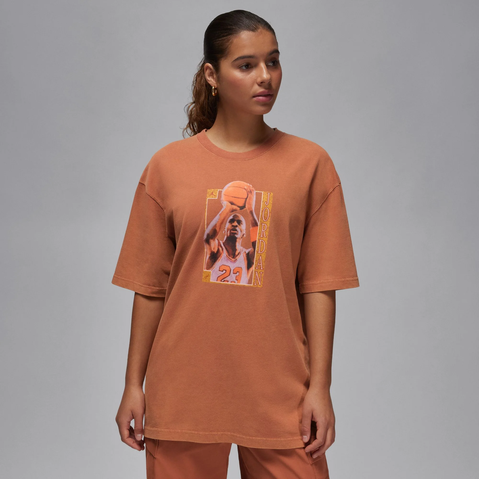 Air Jordan Womens Oversized Graphic SS Tee - Image 2