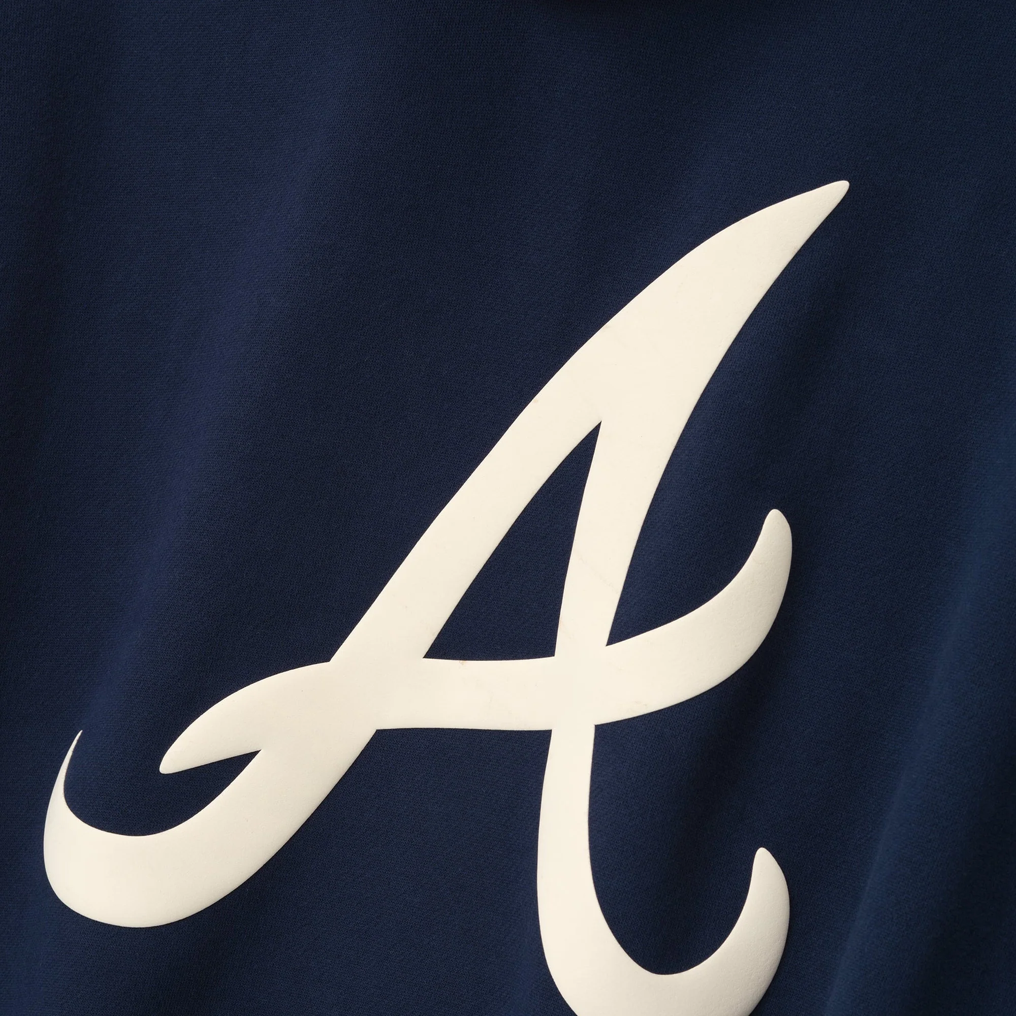 Fear of God ESSENTIALS x MLB Mens Braves Sport Fit Pullover Hoodie - Image 4