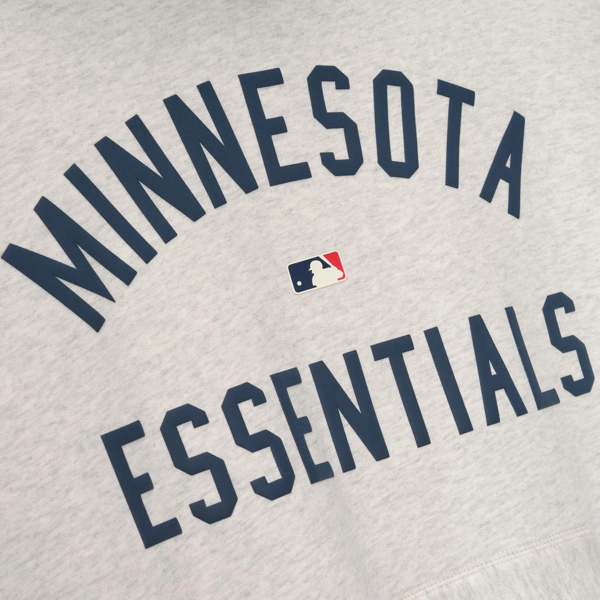 Fear of God ESSENTIALS x MLB Mens Twins Sport Fit Pullover Hoodie - Image 3