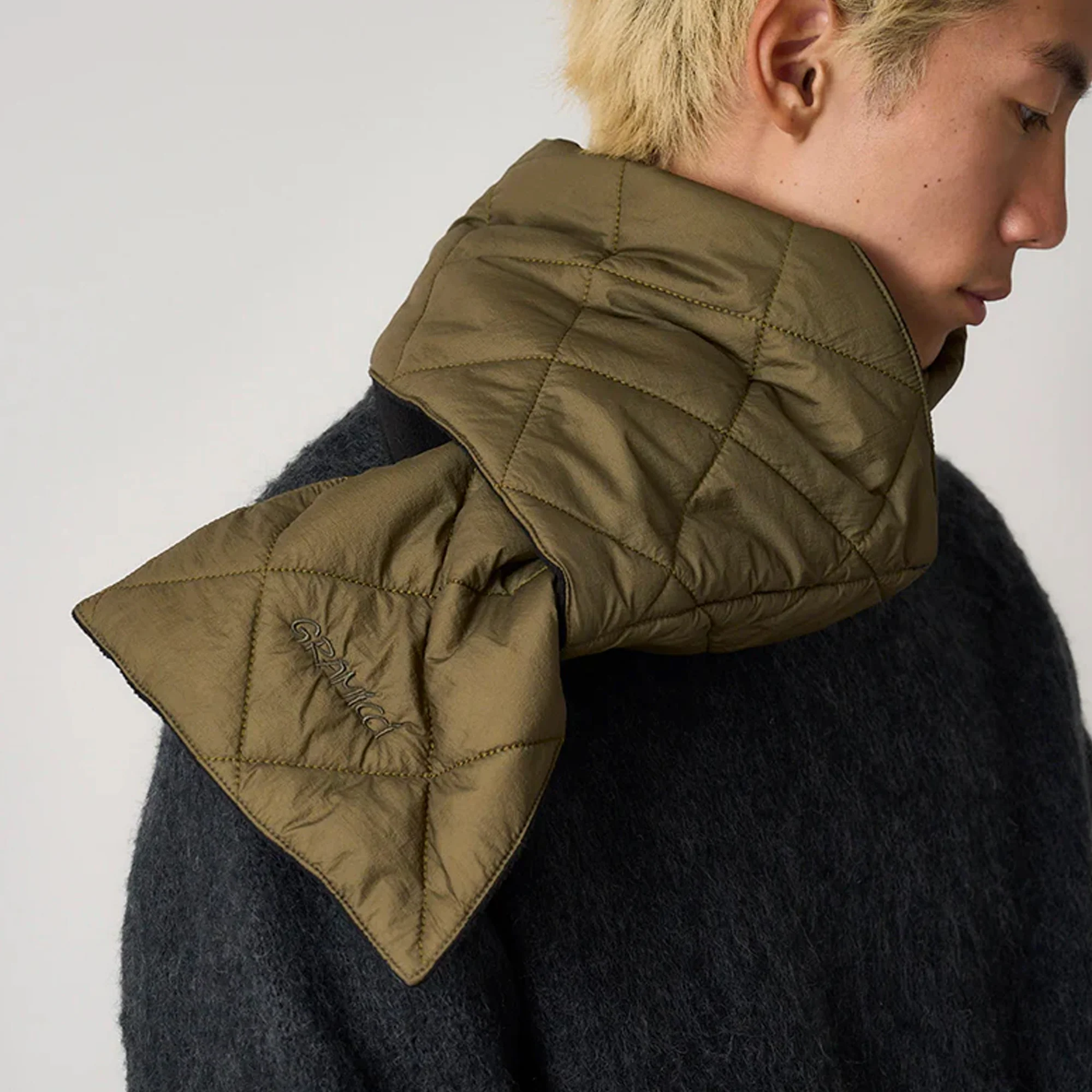 Gramicci Thermal Insulation Quilted Scarf - Image 2