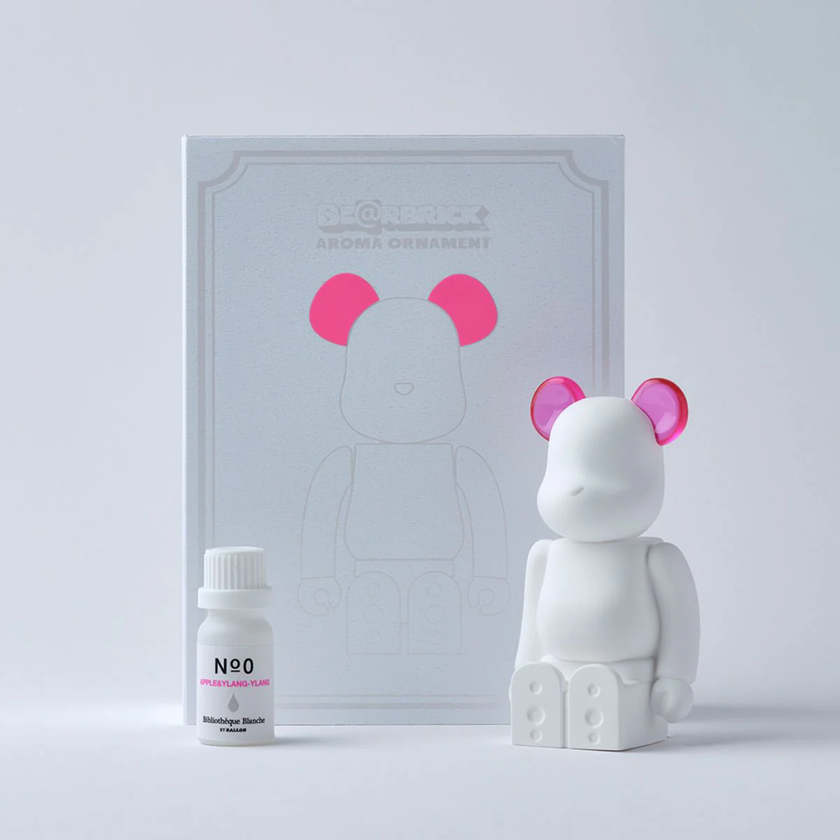 Medicom x Bibliotheque Blanche Be@rbrick Pink Aroma Ornament - Image 2