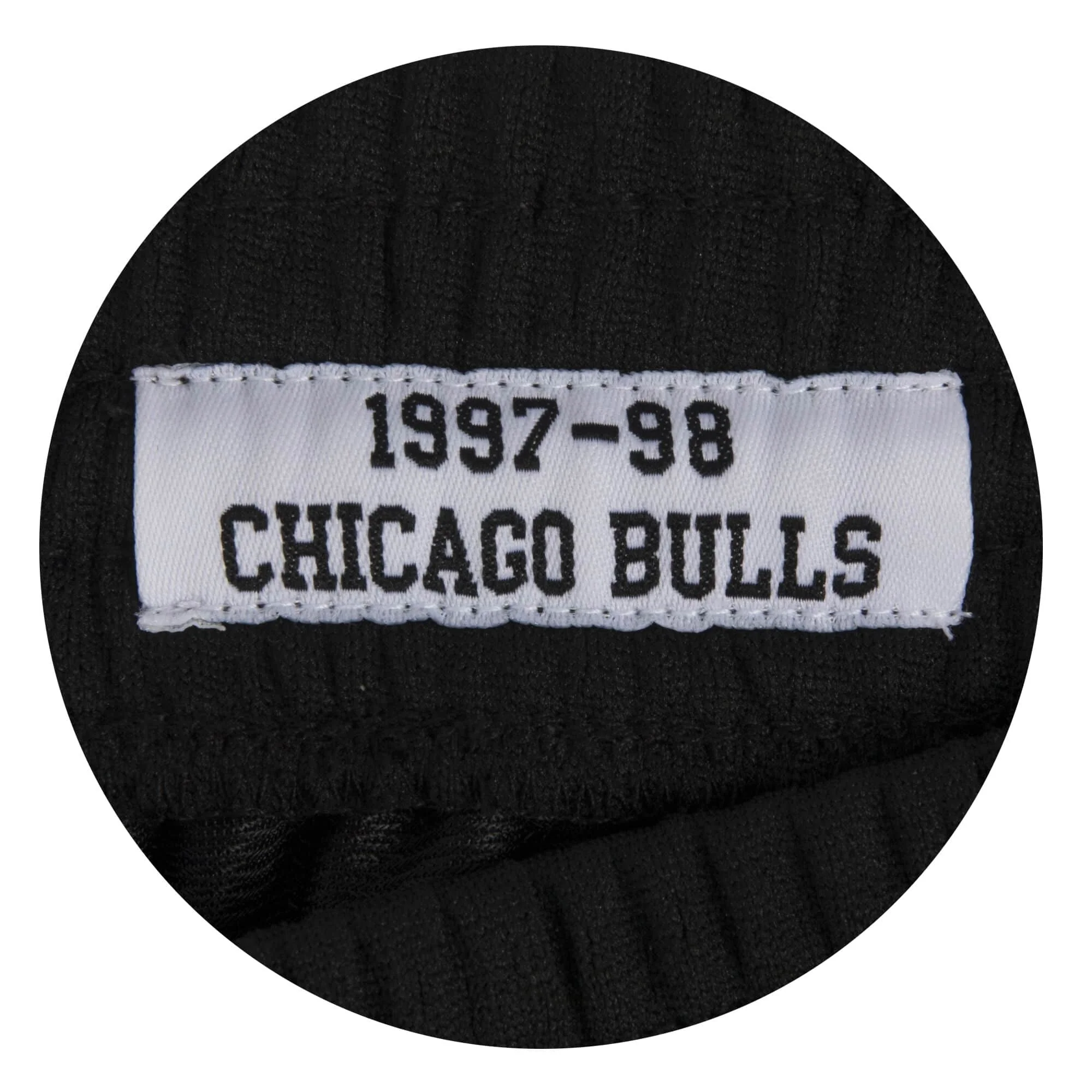 Mitchell & Ness Mens Chicago Bulls Swingman Shorts - Image 4