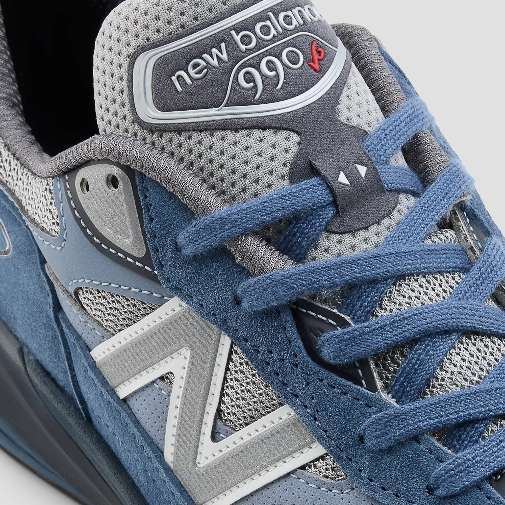 New Balance Mens Made in USA 900v6 Shoes - Image 4
