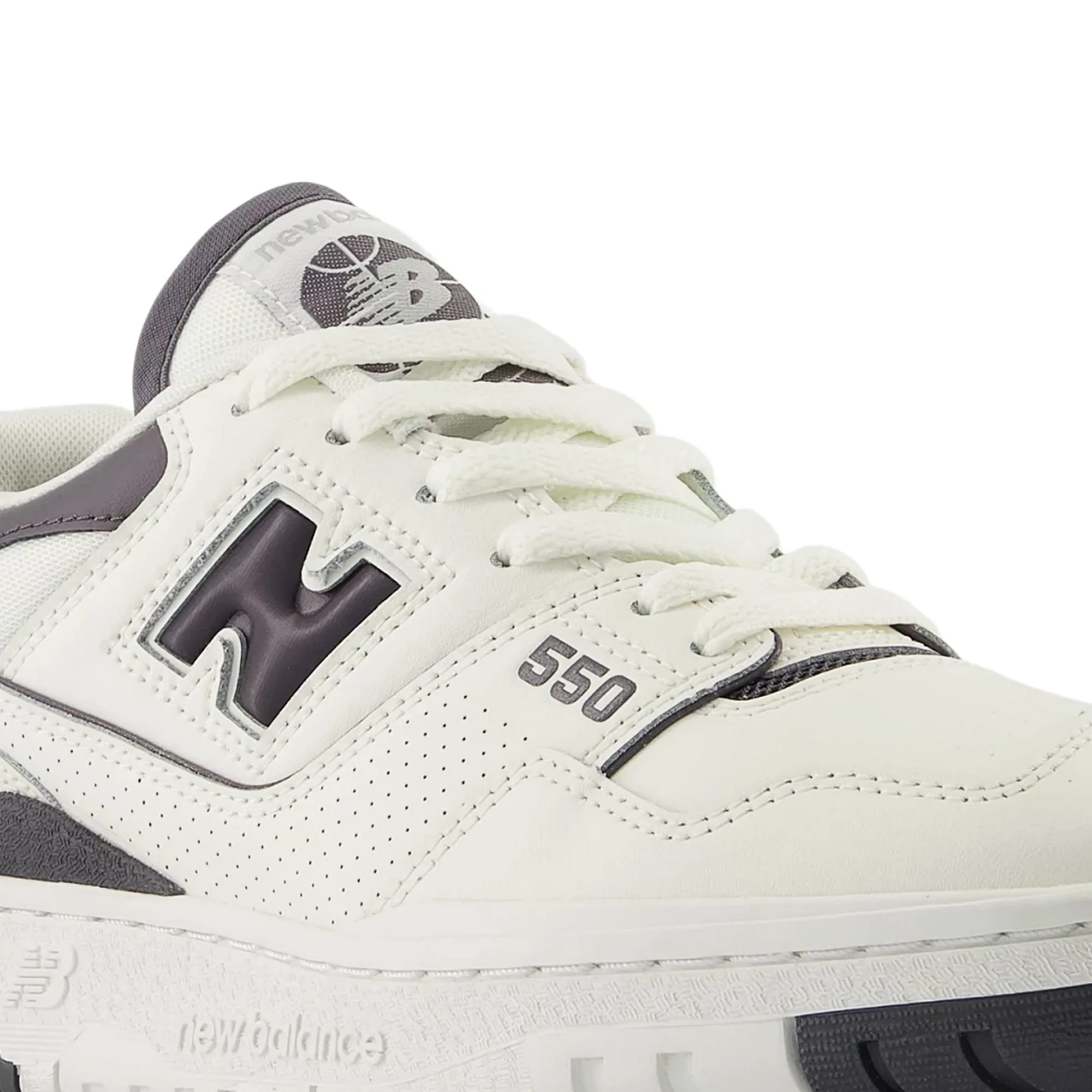 New Balance Womens 550 Shoes - Image 4