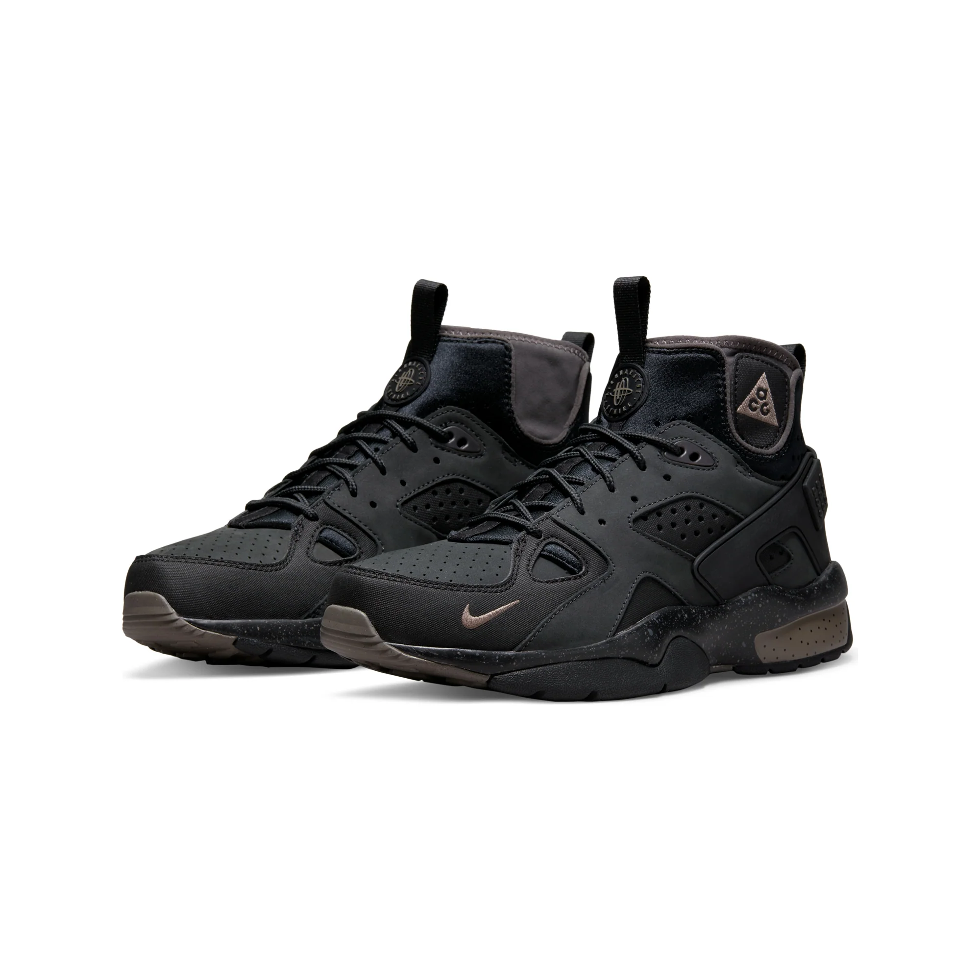 Nike ACG Mens Air Mowabb Shoes 'Off Noir/Olive Grey' - Image 2