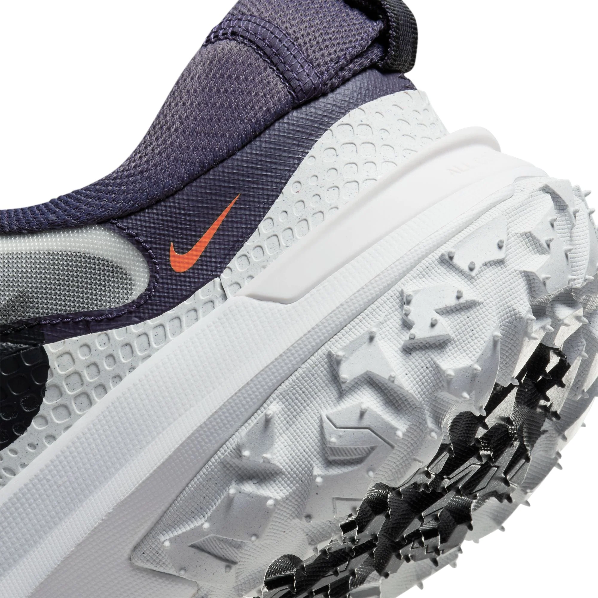 Nike Mens ACG Mountain Fly 2 Low Shoes - Image 4