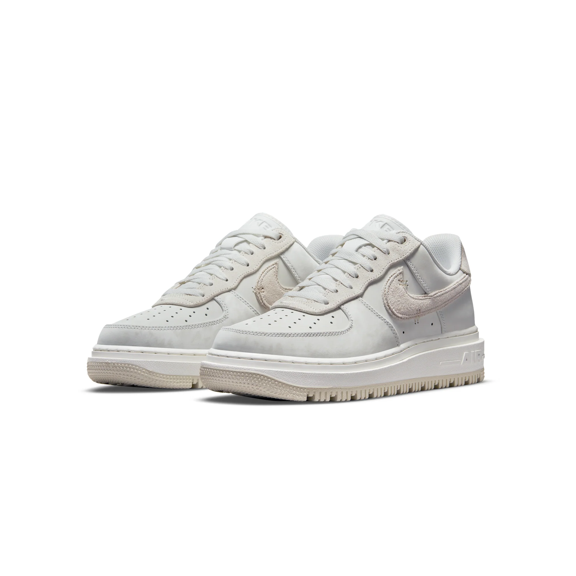 Nike Mens Air Force 1 Luxe Shoes - Image 2