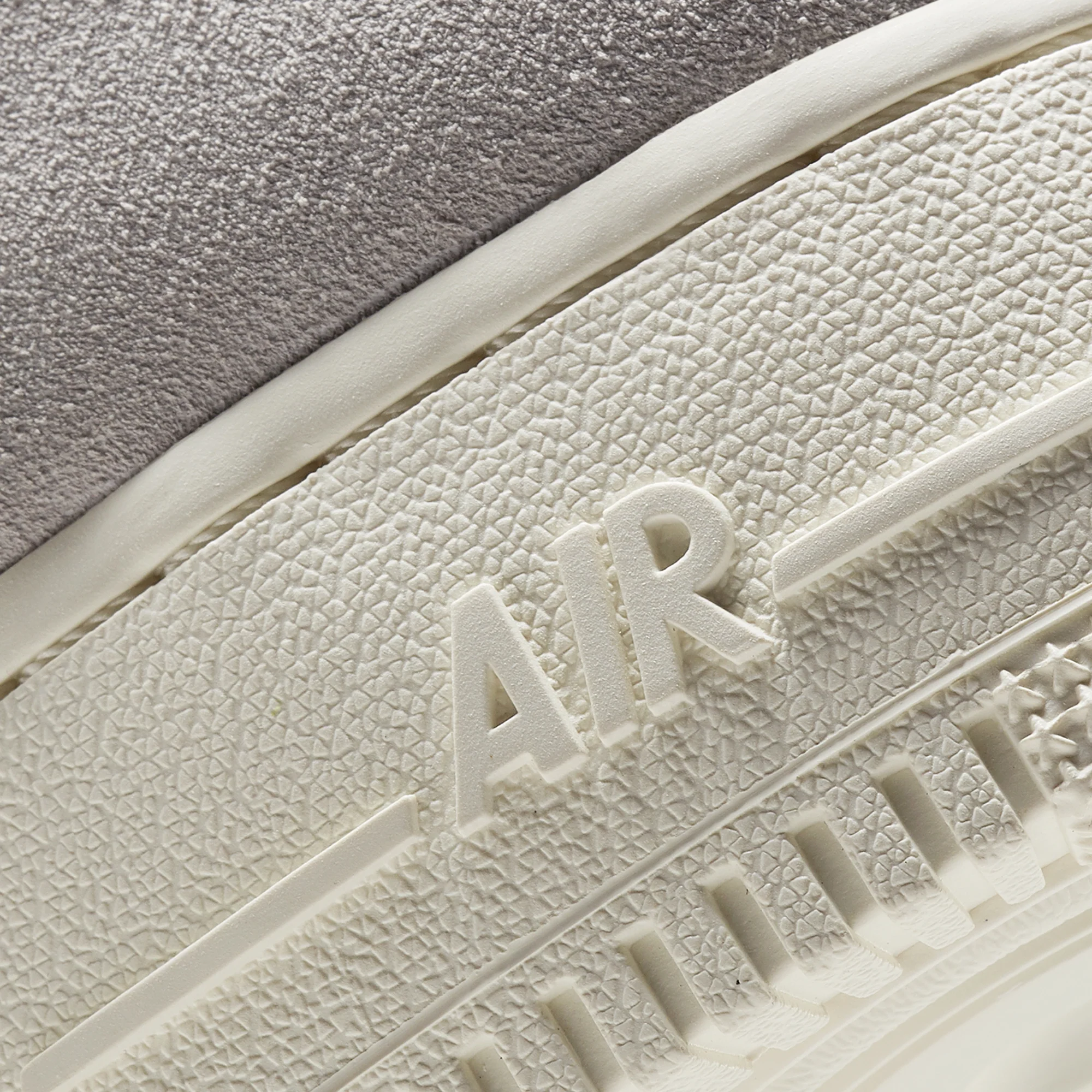 Nike Mens Air Force 1 LV8 Shoes 'Platinum Tint' - Image 4