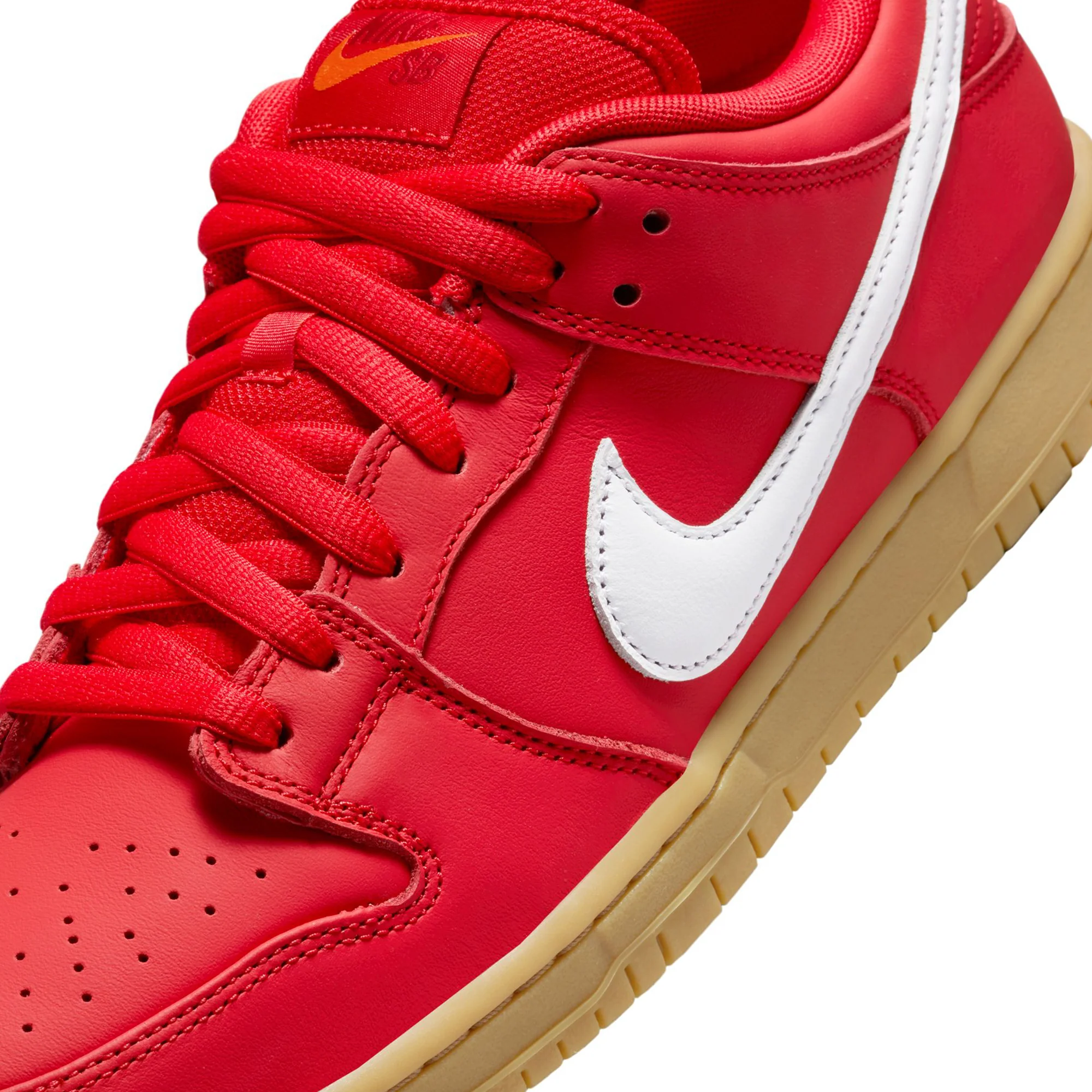 Nike SB Mens Dunk Low Pro Shoes - Image 4