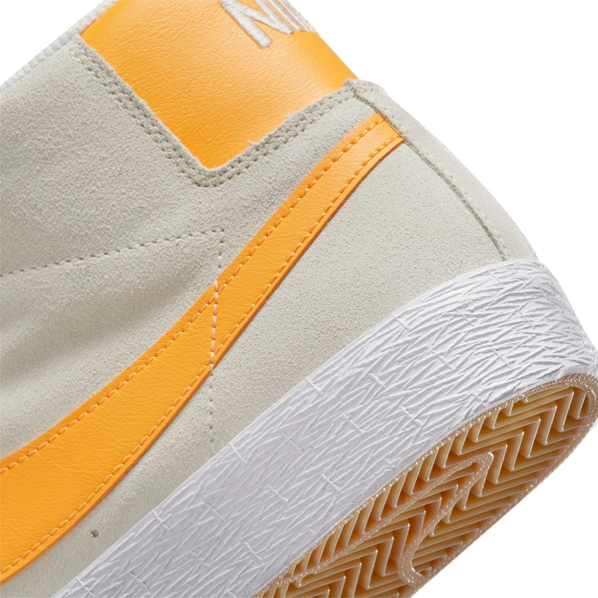 Nike SB Mens Zoom Blazer Mid Shoes - Image 4