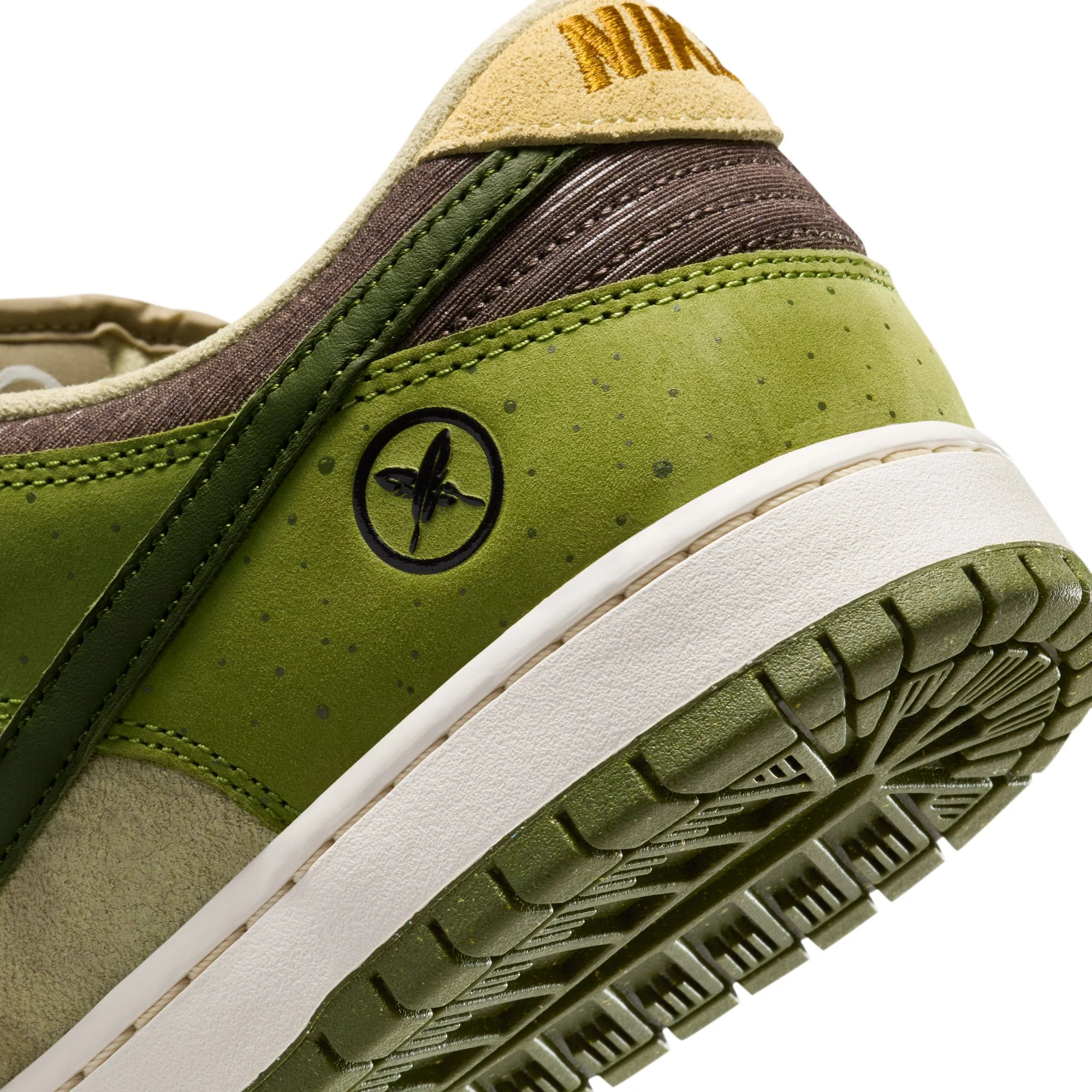 Nike SB x Yuto Horigome Mens Dunk Low Shoes - Image 4