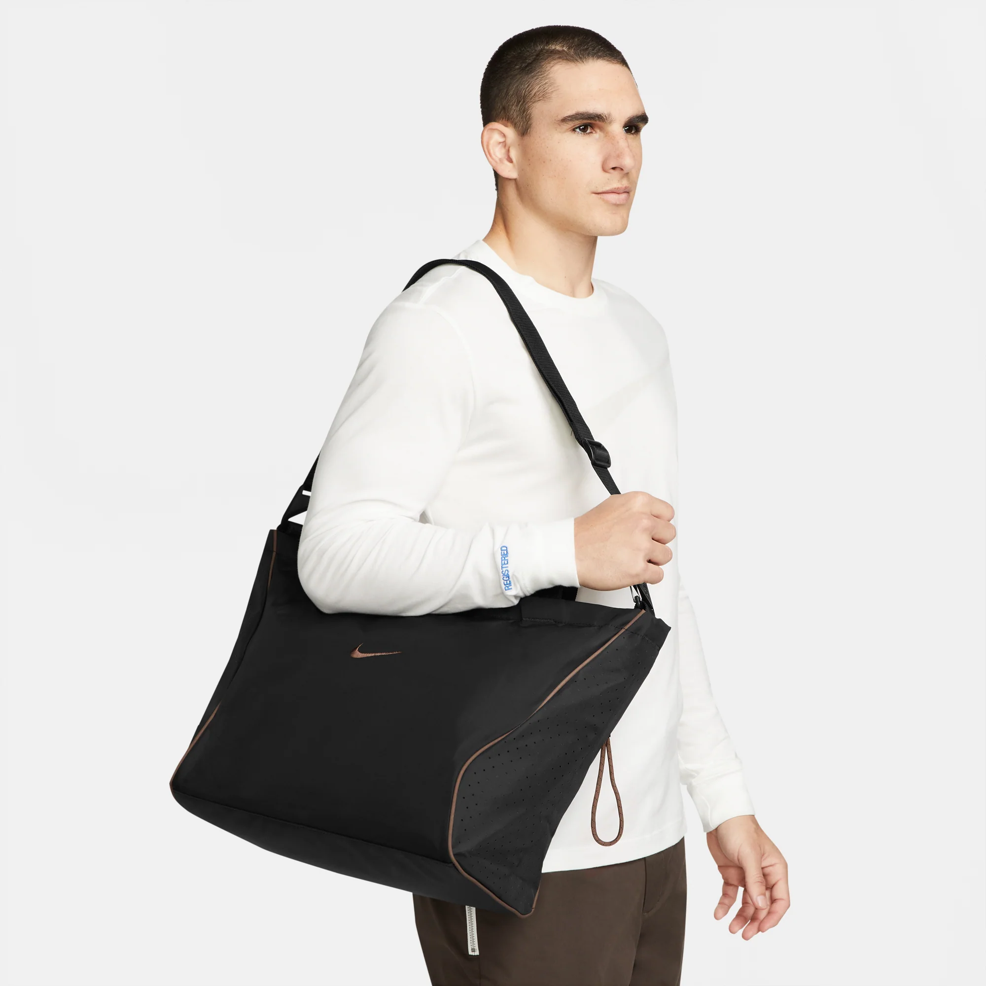 Nike Sportswear Tote Bag - Image 4