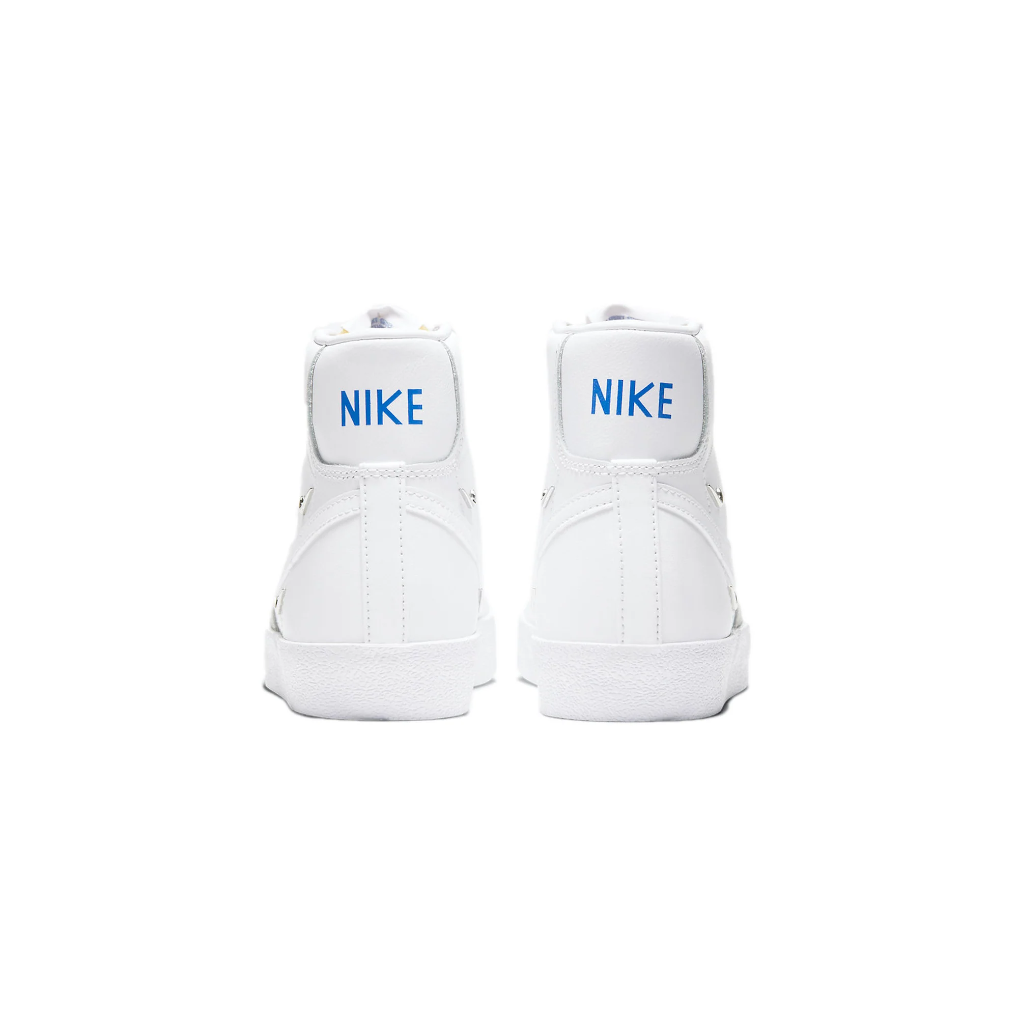 Nike Women Blazer Mid '77 SE Shoe - Image 3