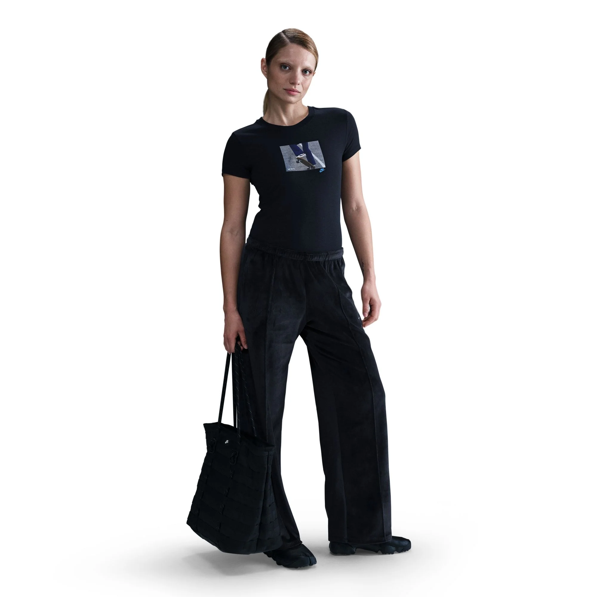 Nike Womens Chill Knit Slim Cropped Tee - Image 2