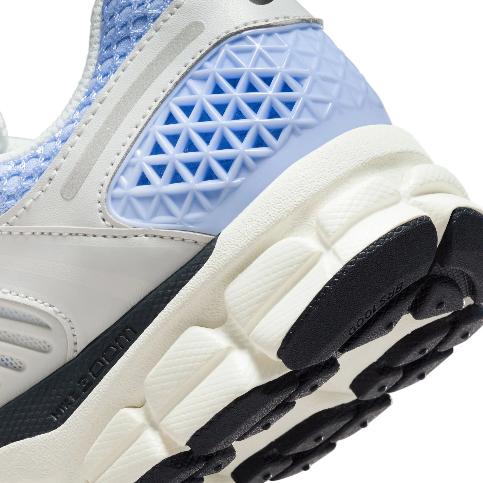 Nike Womens Zoom Vomero 5 Shoes - Image 4