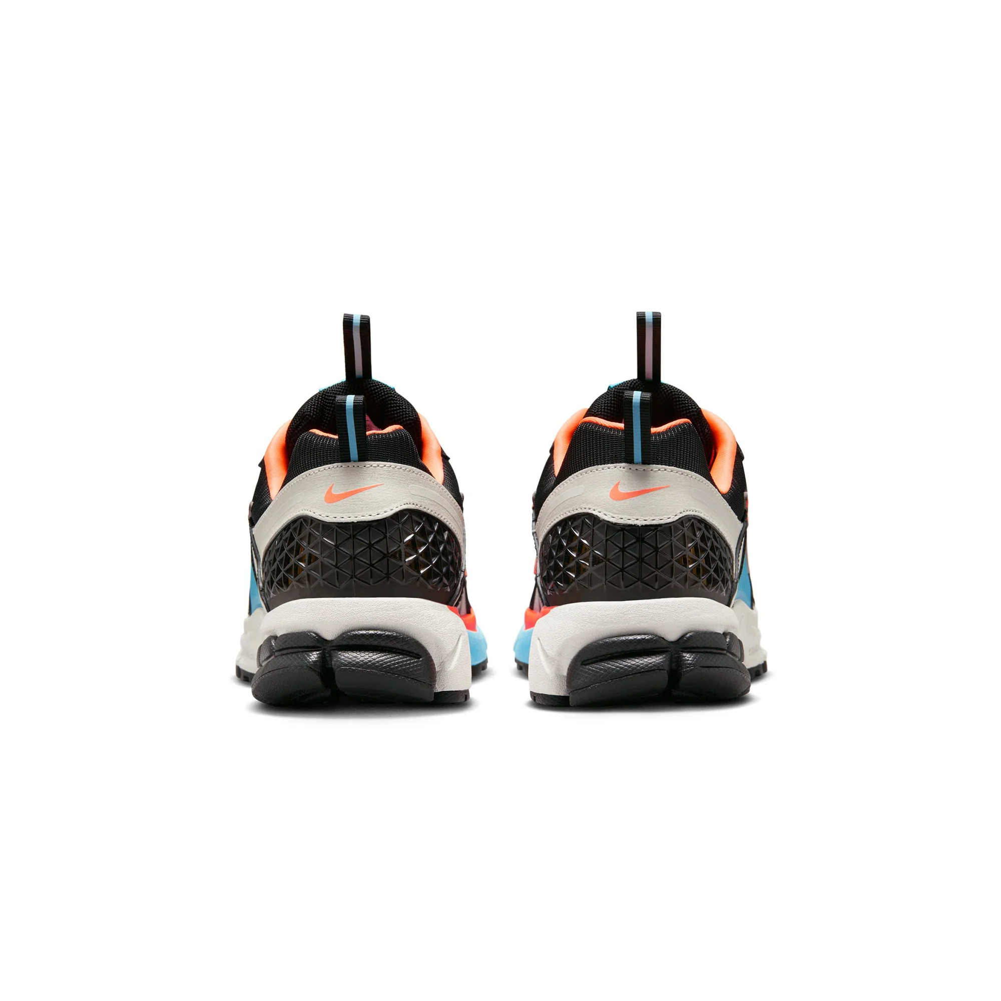 Nike Womens Zoom Vomero 5 Shoes - Image 3