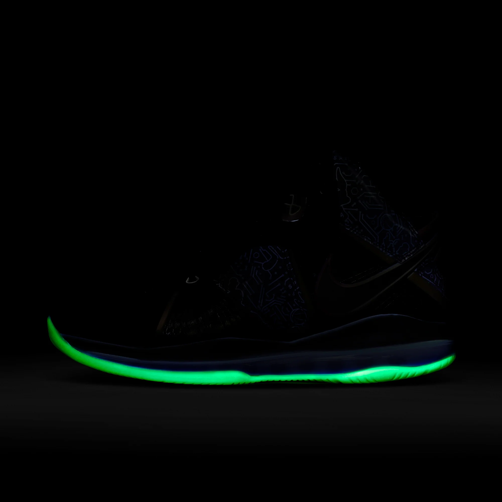 Nike Mens Lebron VIII QS Shoes 'Black' - Image 4