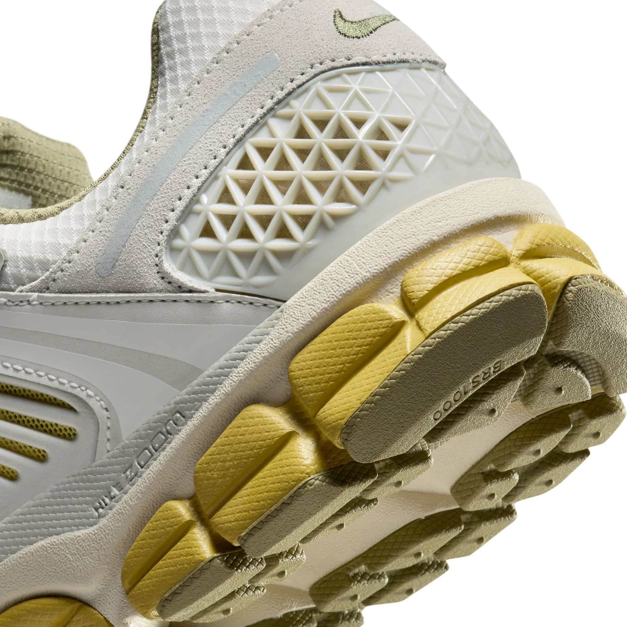 Nike Mens Zoom Vomero 5 Shoes - Image 4