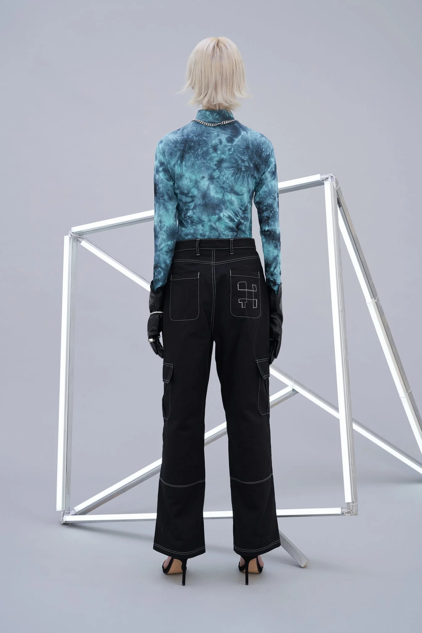 Takeon Womens Luna Cropped Longsleeve - Image 3